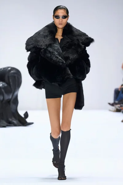 Look 35